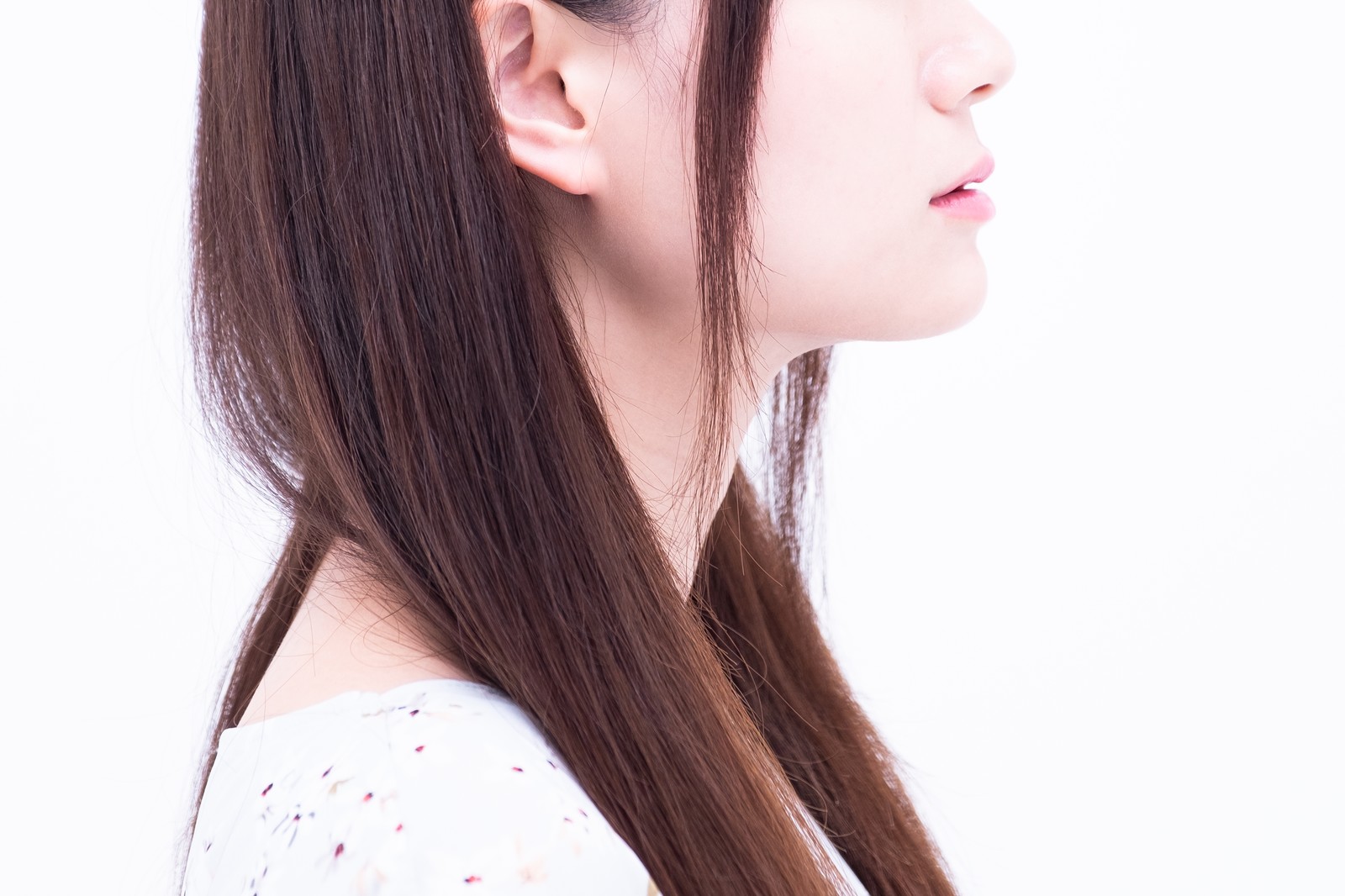 生活が苦しくなるとストレスが高くなり、恋愛が遠のいていく
